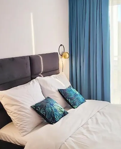 Cosmopolitan Apartament Z Bezplatnym, Prywatnym Parkingiem W Hali Garazowej
